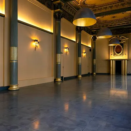 Normandy Le Chantier ホテル 4*