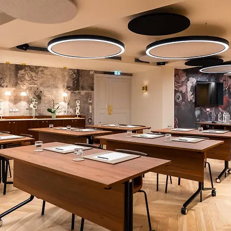 ホテル Normandy Le Chantier パリ