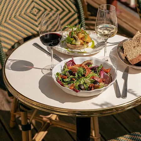 Normandy Le Chantier ホテル 4*